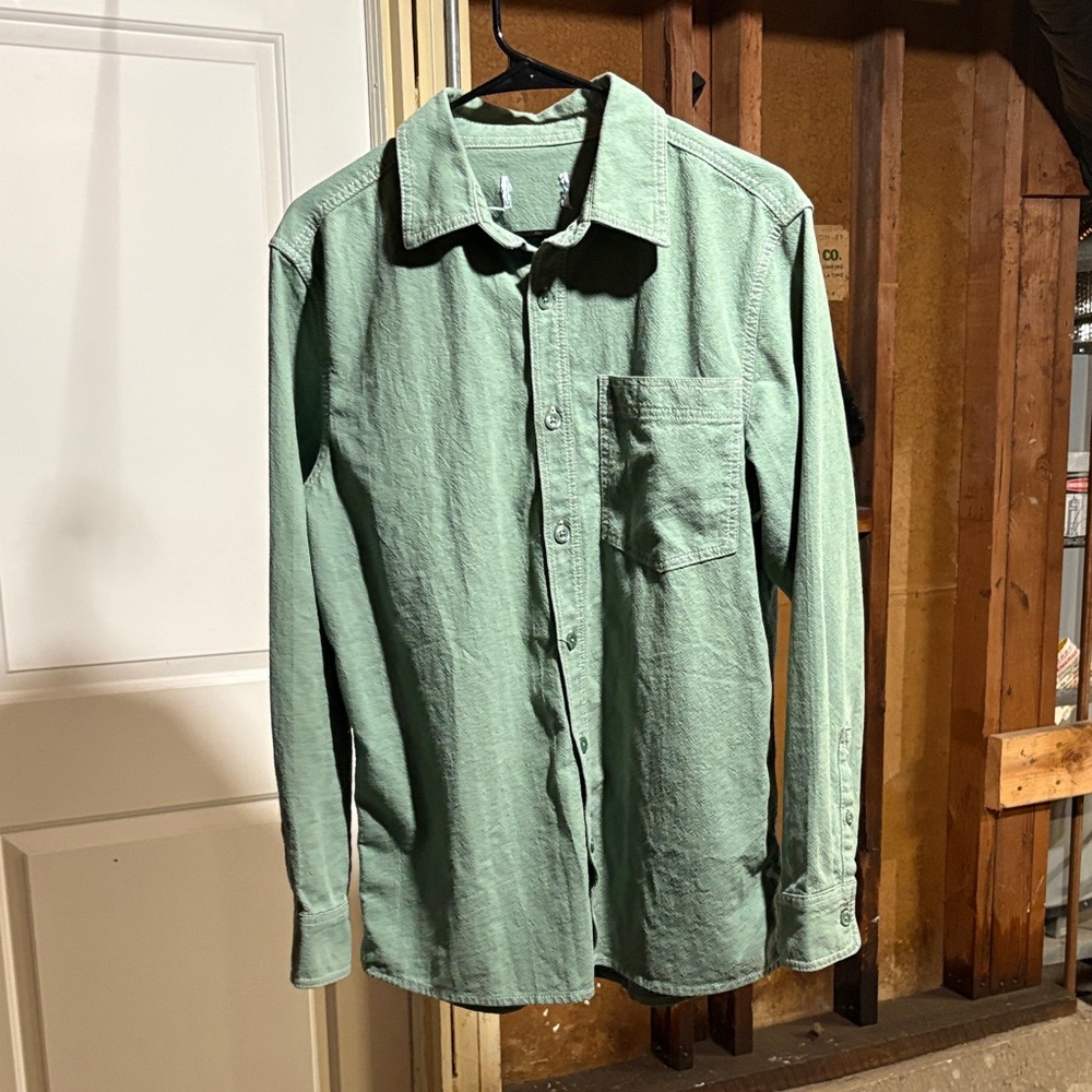 Men’s green long sleeve button down shirt